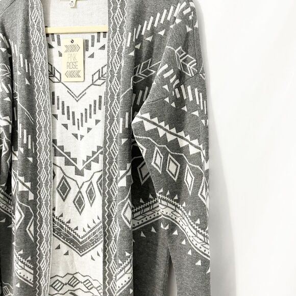 🟢Pink Rose Gray & Ivory Chevron Aztec Print Open Front Knit Cardigan Size XL - Picture 3 of 6